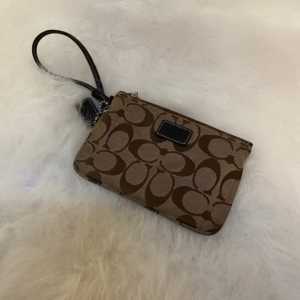 Coach classic wristlet